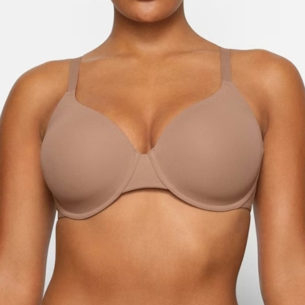 SKIMS Smooth lighly Lined Wired T-Shirt Nude Bra NWT, C36